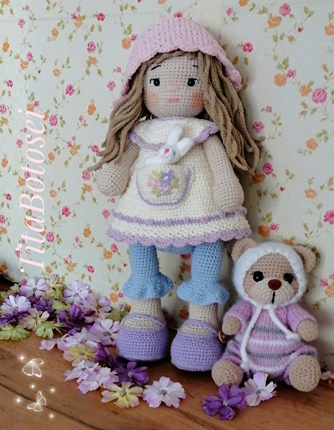 Papusa crosetata, jucărie crosetata, handmade, Cadou Craciun, cadou fetite, cadou zi nastere - jucării și echipamente pentru copii - plușuri - păpușă croșetată, păpușă de pluș - Artynos.ro Papusa crosetata, jucărie crosetata, handmade, Cadou Craciun, cadou fetite, cadou zi nastere - jucării și echipamente pentru copii - plușuri - păpușă croșetată, păpușă de pluș - Artynos.ro