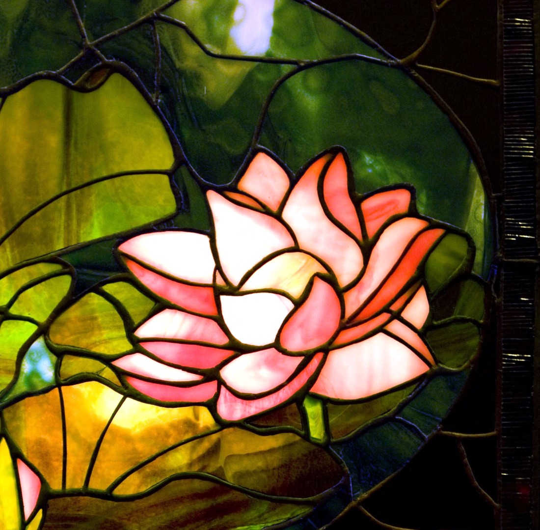 Lotuși Tavi, imagine de perete tiffany luminoasă - casă & stil de viață - decorațiuni de casă - picturi murale - artă murală din sticlă - Artynos.ro