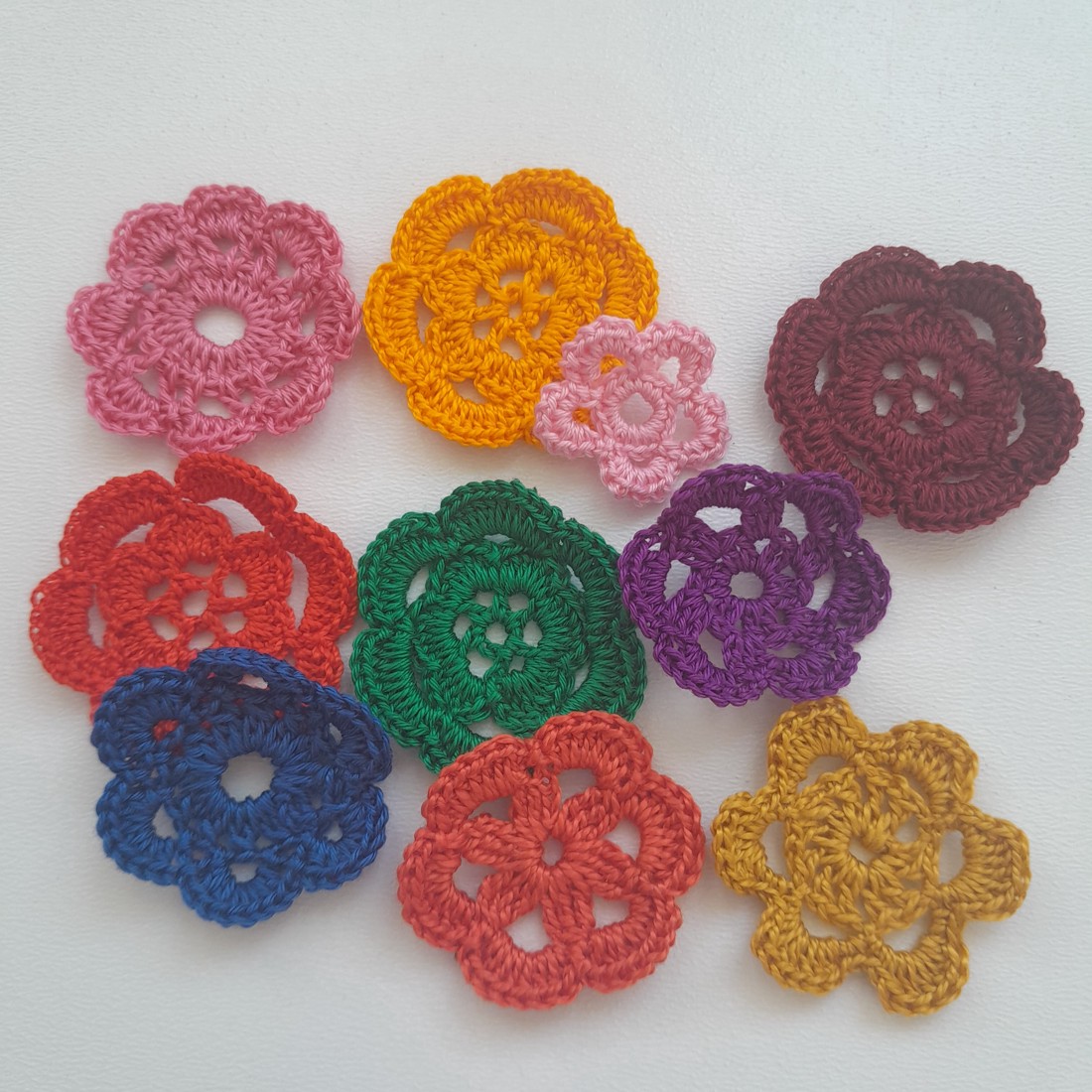 Pachet flori croșetate - 10 bucăți / pachet - - Artynos.ro Pachet flori croșetate - 10 bucăți / pachet - - Artynos.ro