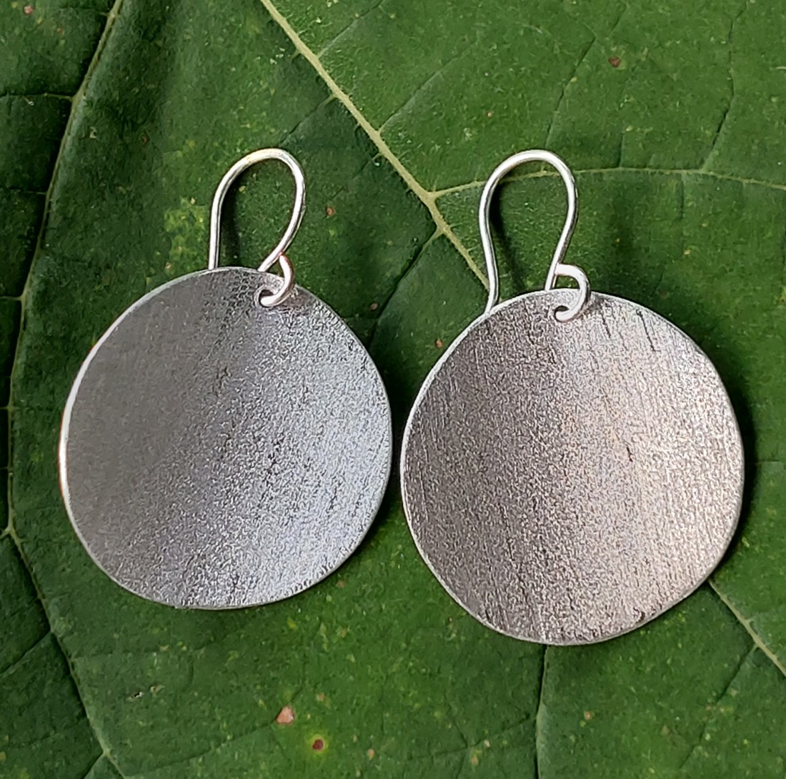 Cercei cerc de dimensiuni mici din aluminiu - bijuterii - cercei hoops - Artynos.ro Cercei cerc de dimensiuni mici din aluminiu - bijuterii - cercei hoops - Artynos.ro