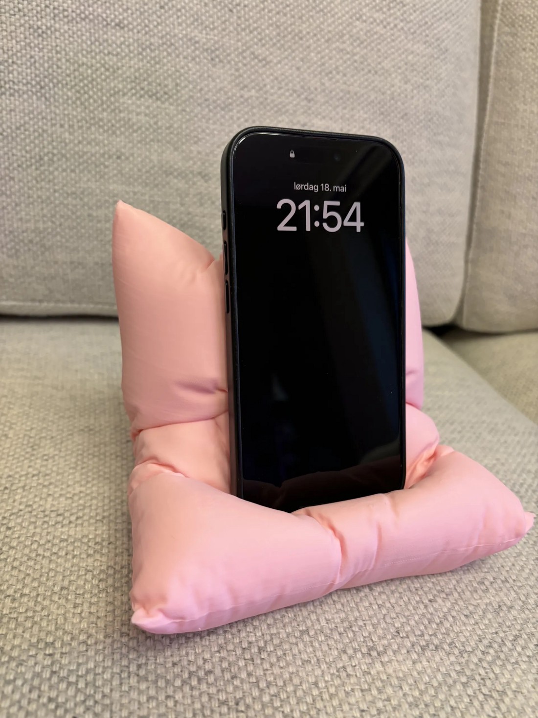 Suport de telefon pernă decorare - - Artynos.ro Suport de telefon pernă decorare - - Artynos.ro