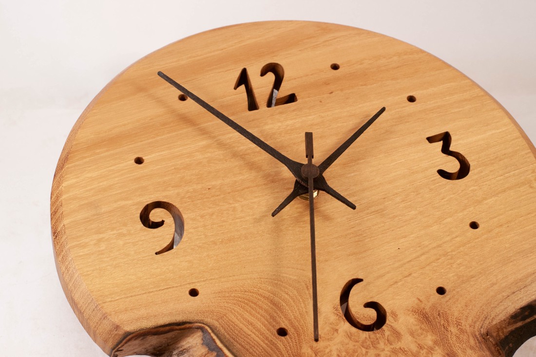 Ceas de perete din lemn, ceas rustic din lemn,  - casă & stil de viață - decorațiuni de casă - decorațiuni de pereți - ceasuri de perete - Artynos.ro