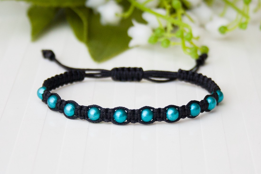Brățară macramé împletită - Mărgele negru/turcoaz -  - Artynos.ro