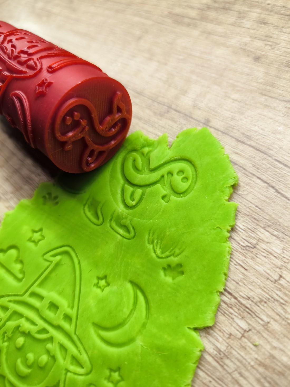 Cilindru de modelat cu motive de Halloween � pentru plastilină și prăjituri � imprimat 3D -  - Artynos.ro