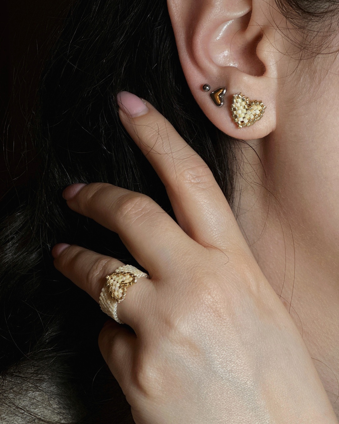 Set cercei si inel inimioara - bijuterii - cercei - cercei din mărgele - Artynos.ro