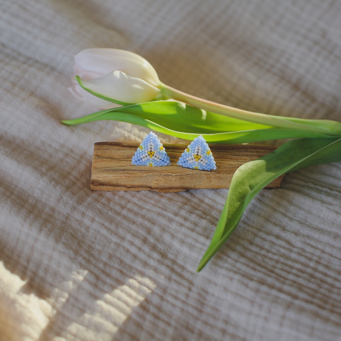 Cercei tinta / stud colorati - bijuterii - cercei - cercei din mărgele - Artynos.ro