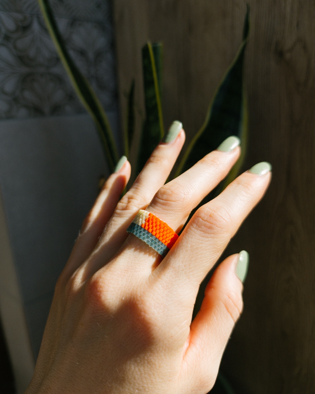 Inel din margele colorate - bijuterii - inele - inele cu pietre semiprețioase - Artynos.ro