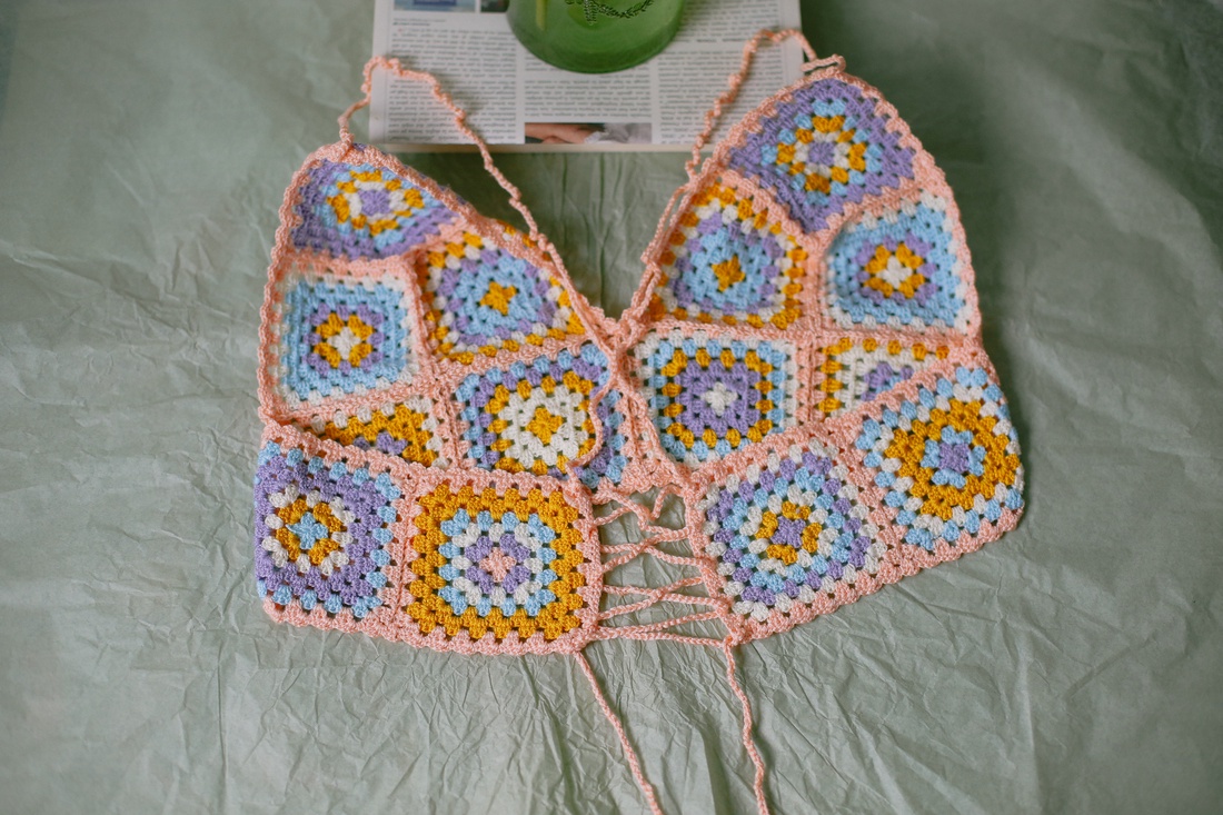 Top crosetat colorat, de vara - îmbrăcăminte și modă - haine damă - top de damă, bralette - Artynos.ro