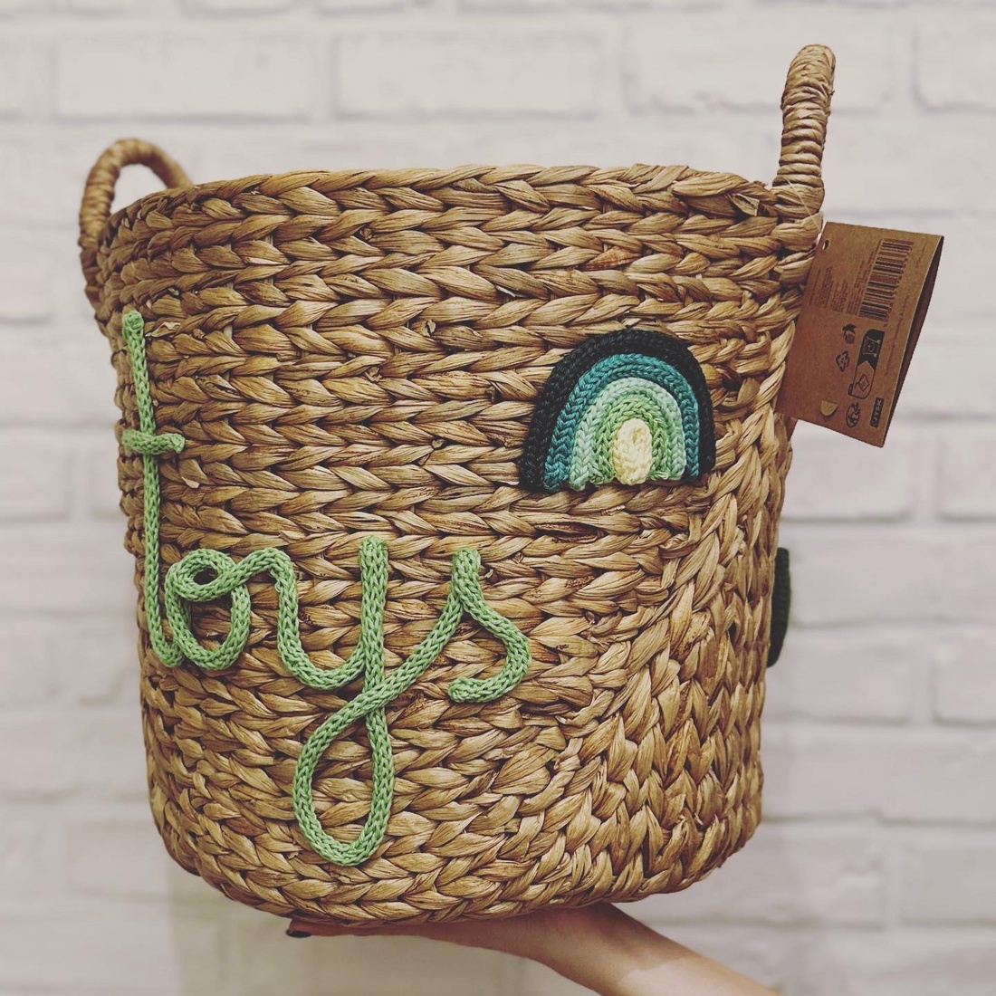 Coș nuiele personalizat cu nume din șnur tricotat - casă & stil de viață - echipament pentru camera copiilor - cutii depozitare jucării - Artynos.ro Coș nuiele personalizat cu nume din șnur tricotat - casă & stil de viață - echipament pentru camera copiilor - cutii depozitare jucării - Artynos.ro