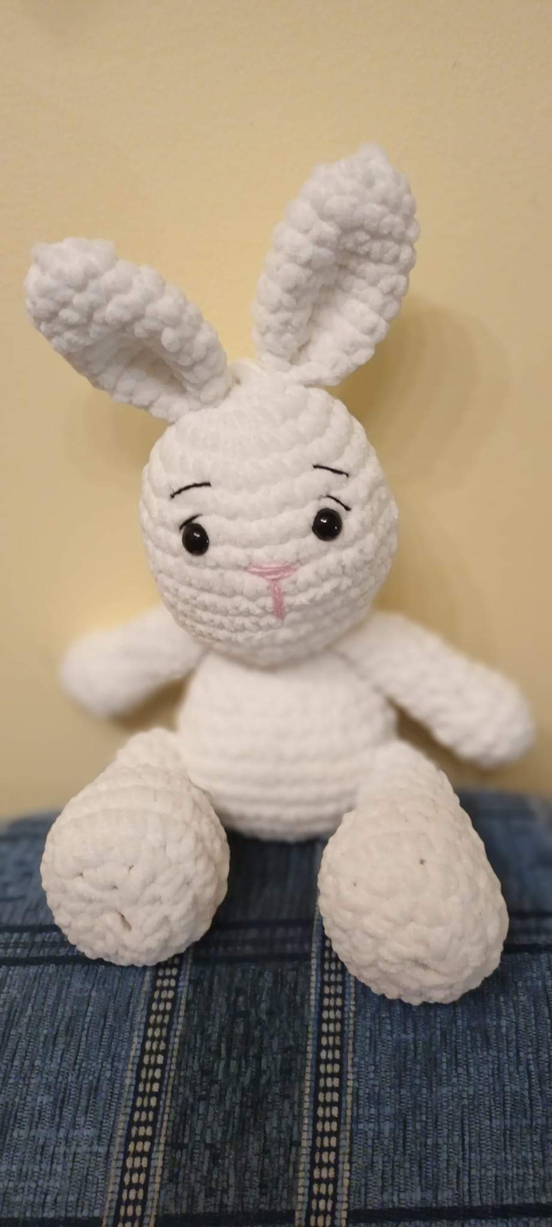 Iepuraș figura amigurumi - - Artynos.ro Iepuraș figura amigurumi - - Artynos.ro