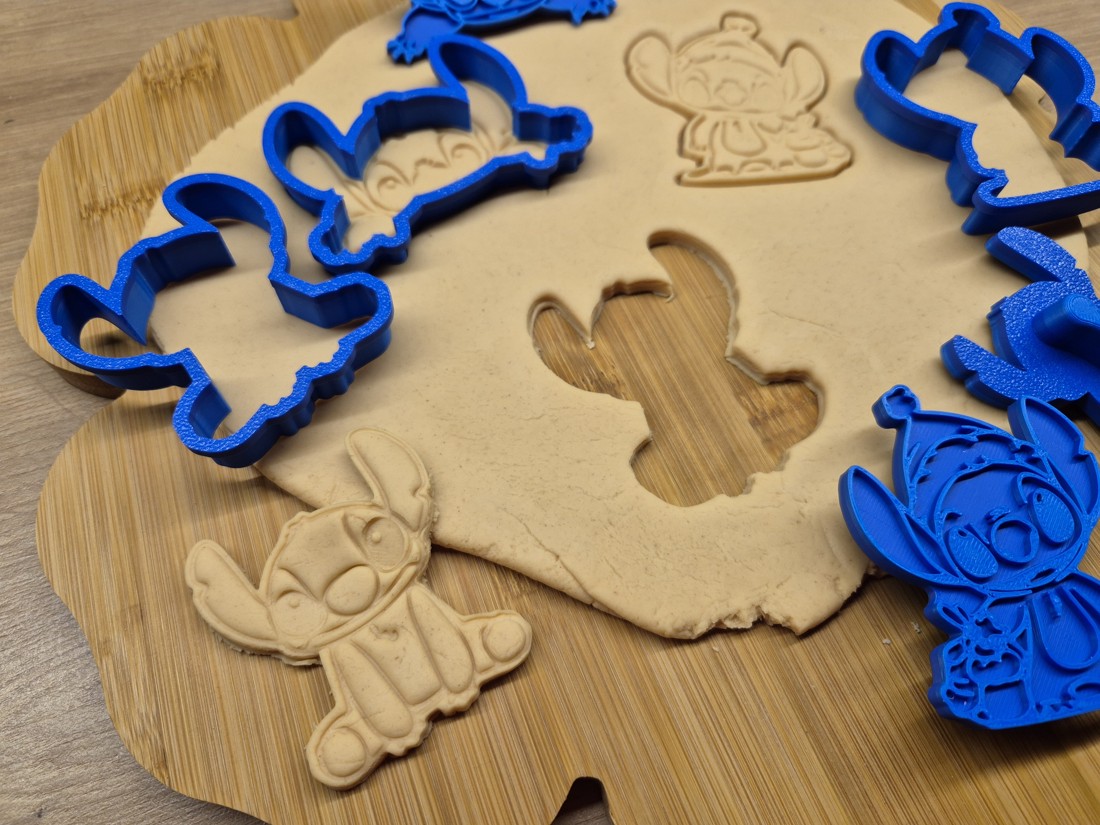 Formă de tăiat fursecuri Stitch � Formă de tăiat în formă de personaj din Lilo și Stitch � Imprimată 3D -  - Artynos.ro