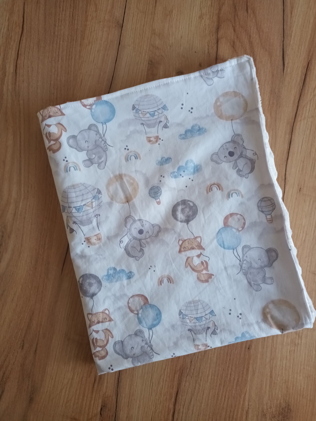 Pătură pentru bebeluși cu două fețe, cu elefanți gri -  - Artynos.ro