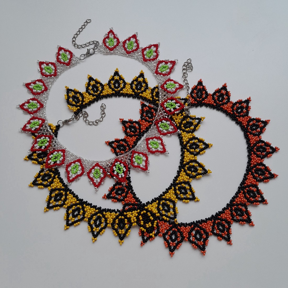 Colier de perle de culoare națională - - Artynos.ro Colier de perle de culoare națională - - Artynos.ro