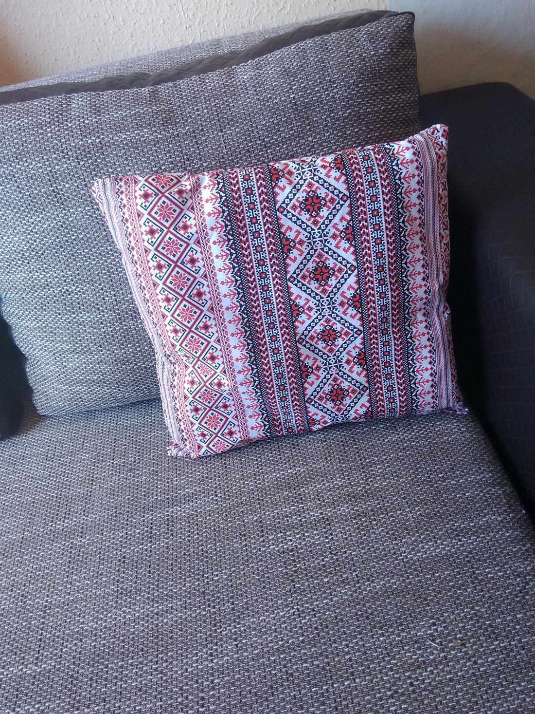 Kalotaszegi modelat decorative perna capac - perna interioară cu fermoar poate fi comandat în variantele - - Artynos.ro Kalotaszegi modelat decorative perna capac - perna interioară cu fermoar poate fi comandat în variantele - - Artynos.ro