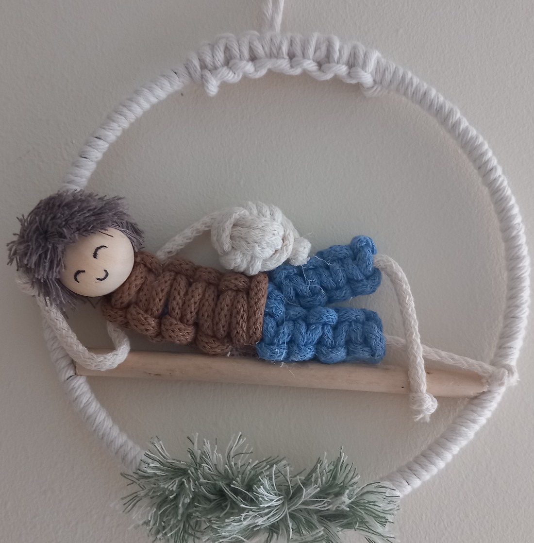 Băiat cu minge decor de perete - vară - - Artynos.ro Băiat cu minge decor de perete - vară - - Artynos.ro