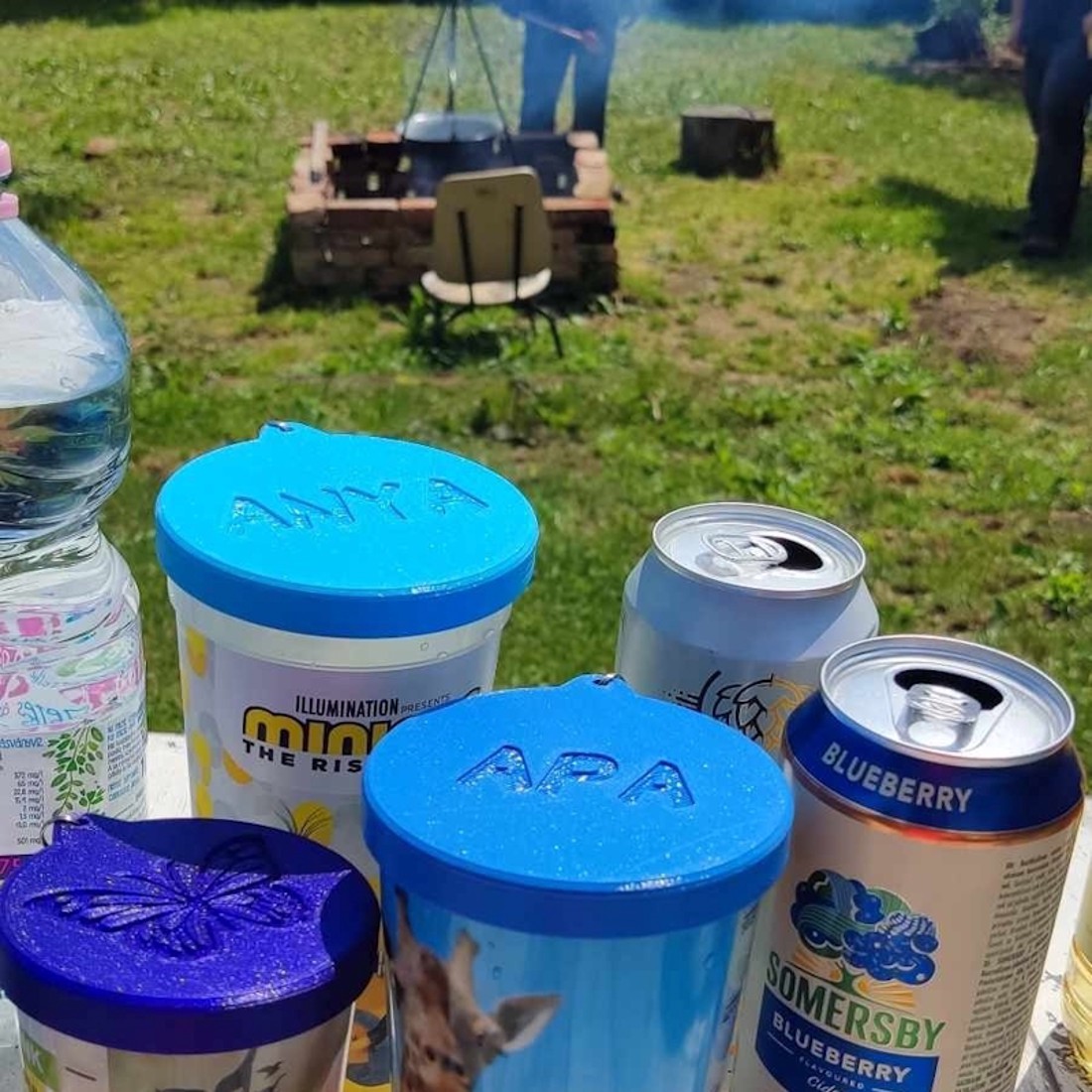 Capac de băut împotriva insectelor - ÎN UN SINGUR TON - - Artynos.ro Capac de băut împotriva insectelor - ÎN UN SINGUR TON - - Artynos.ro