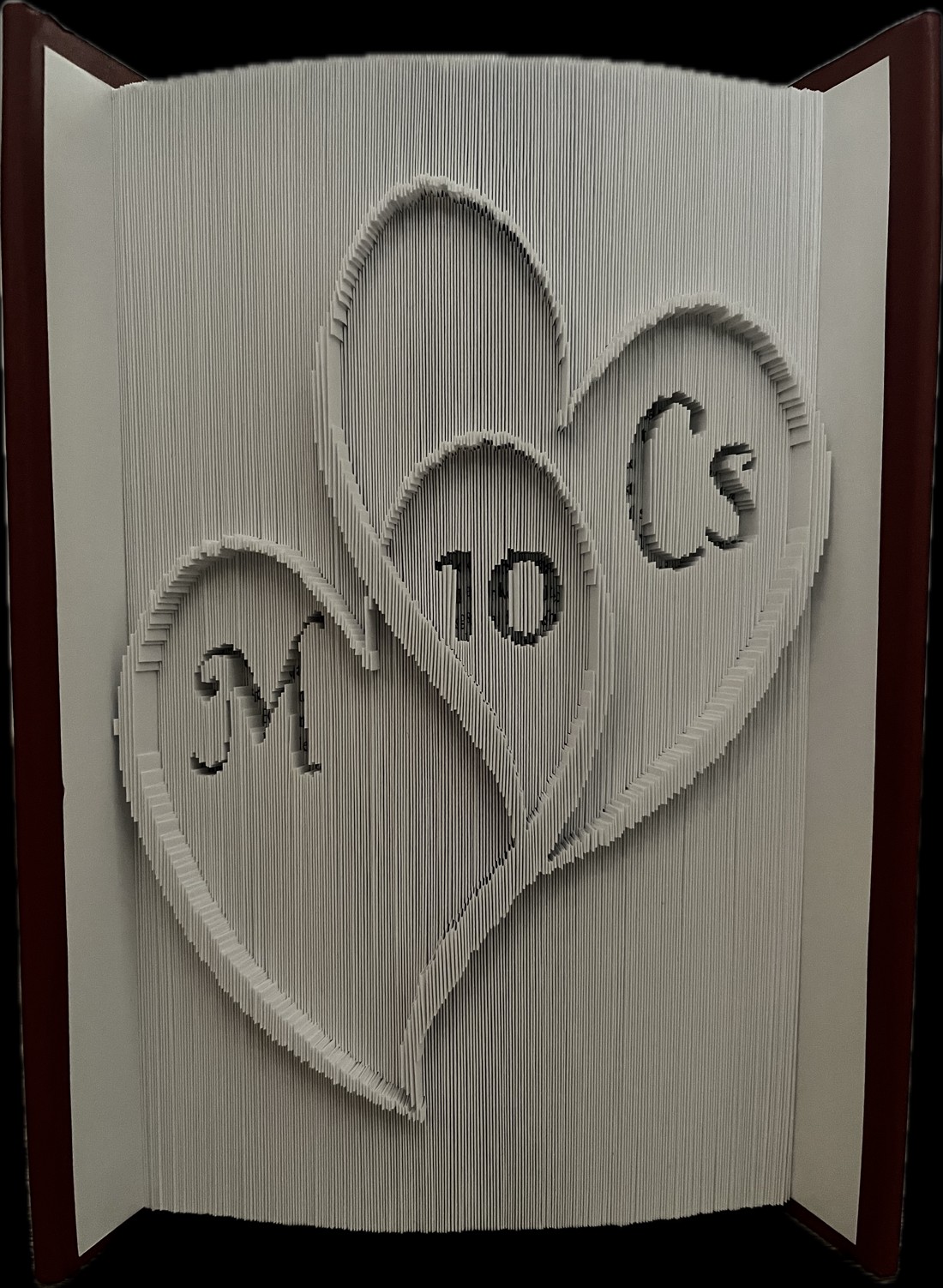 Sculptura unică a cărții de aniversare a nunții - casă & stil de viață - accesorii pentru decorat casa - decorațiuni de masă și decorațiuni pentru rafturi  - sculptură de carte, carte pliată - Artynos.ro