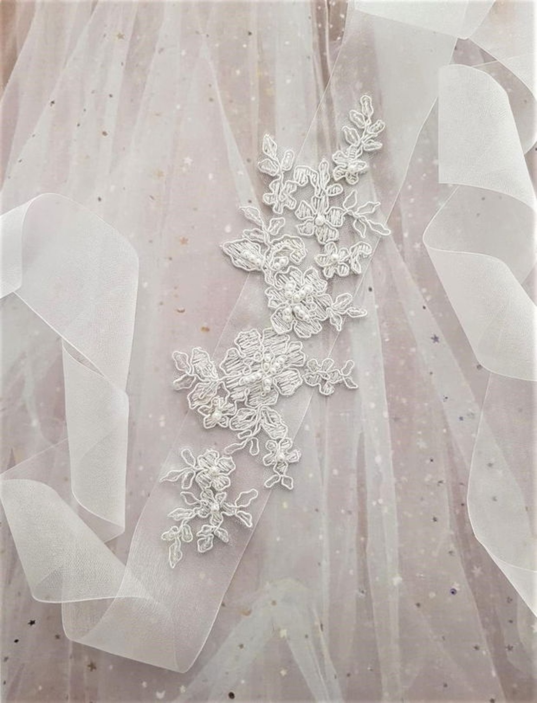 Esarfa dezgatit mireasa - accesorii nuntă - ornamente de păr de nuntă - accesorii păr nuntă - Artynos.ro Esarfa dezgatit mireasa - accesorii nuntă - ornamente de păr de nuntă - accesorii păr nuntă - Artynos.ro