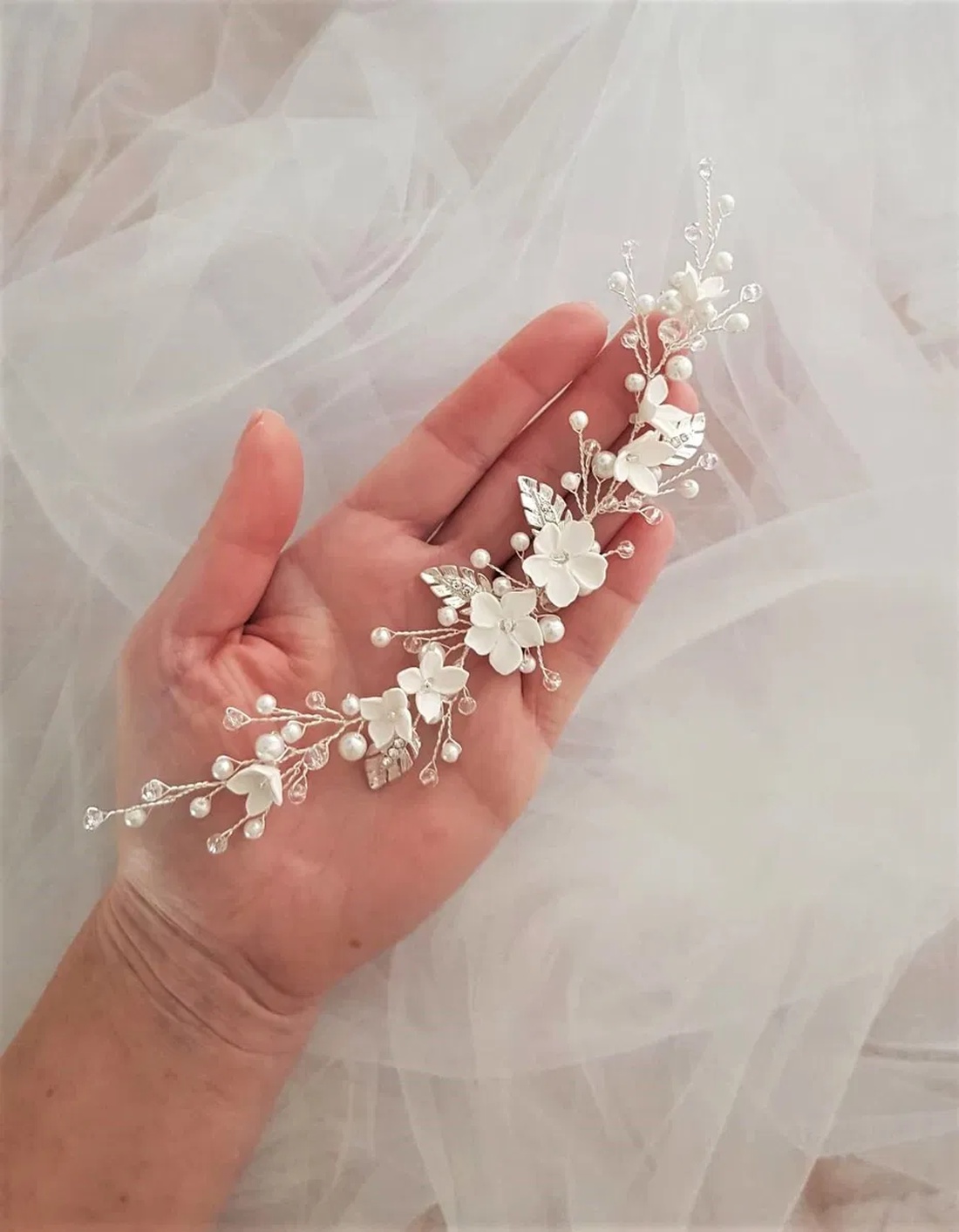 IRINA - Accesoriu mireasa floral - accesorii nuntă - ornamente de păr de nuntă - accesorii păr nuntă - Artynos.ro IRINA - Accesoriu mireasa floral - accesorii nuntă - ornamente de păr de nuntă - accesorii păr nuntă - Artynos.ro