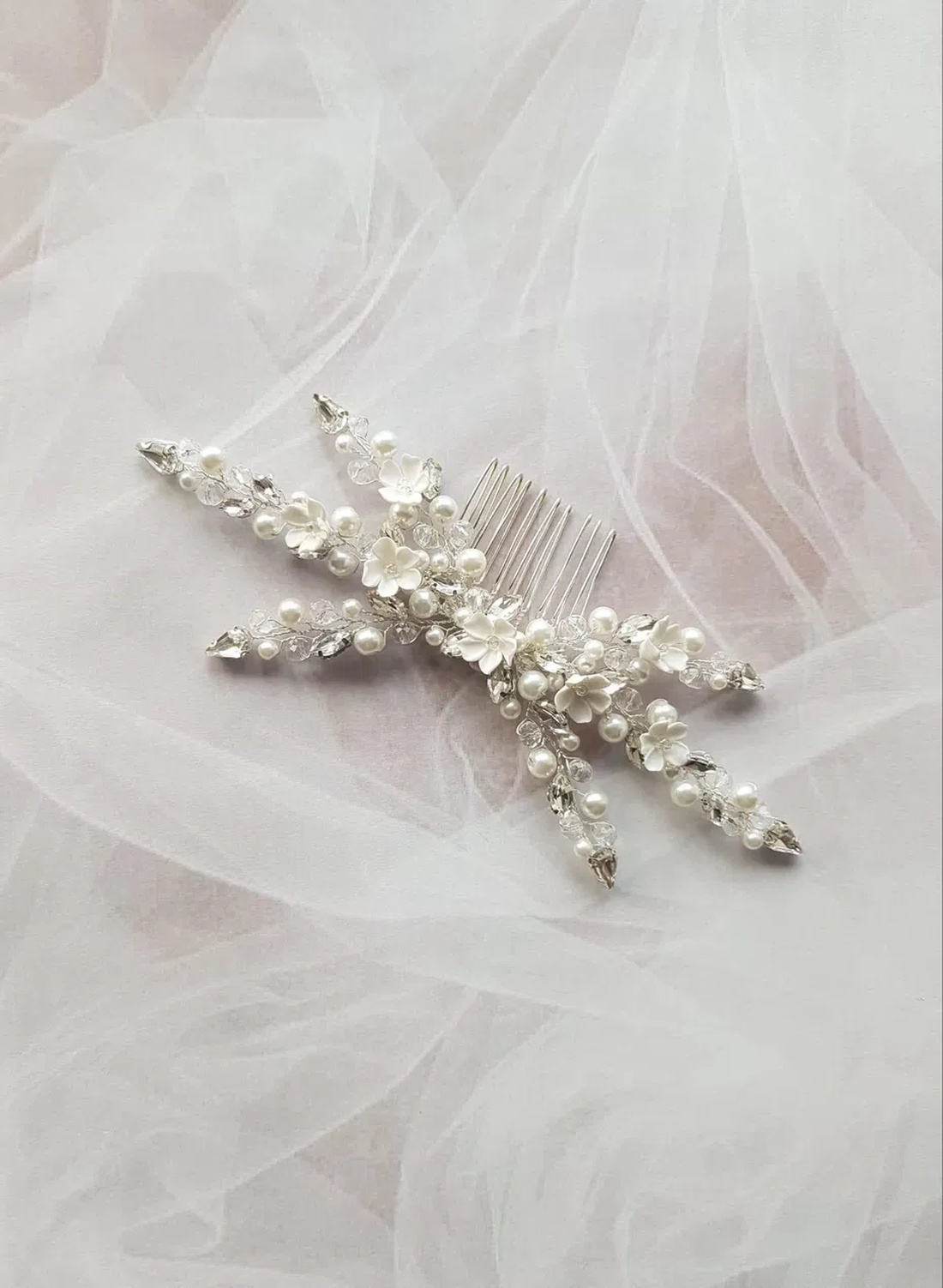 ALANA - Pieptan mireasa - accesorii nuntă - ornamente de păr de nuntă - accesorii păr nuntă - Artynos.ro ALANA - Pieptan mireasa - accesorii nuntă - ornamente de păr de nuntă - accesorii păr nuntă - Artynos.ro