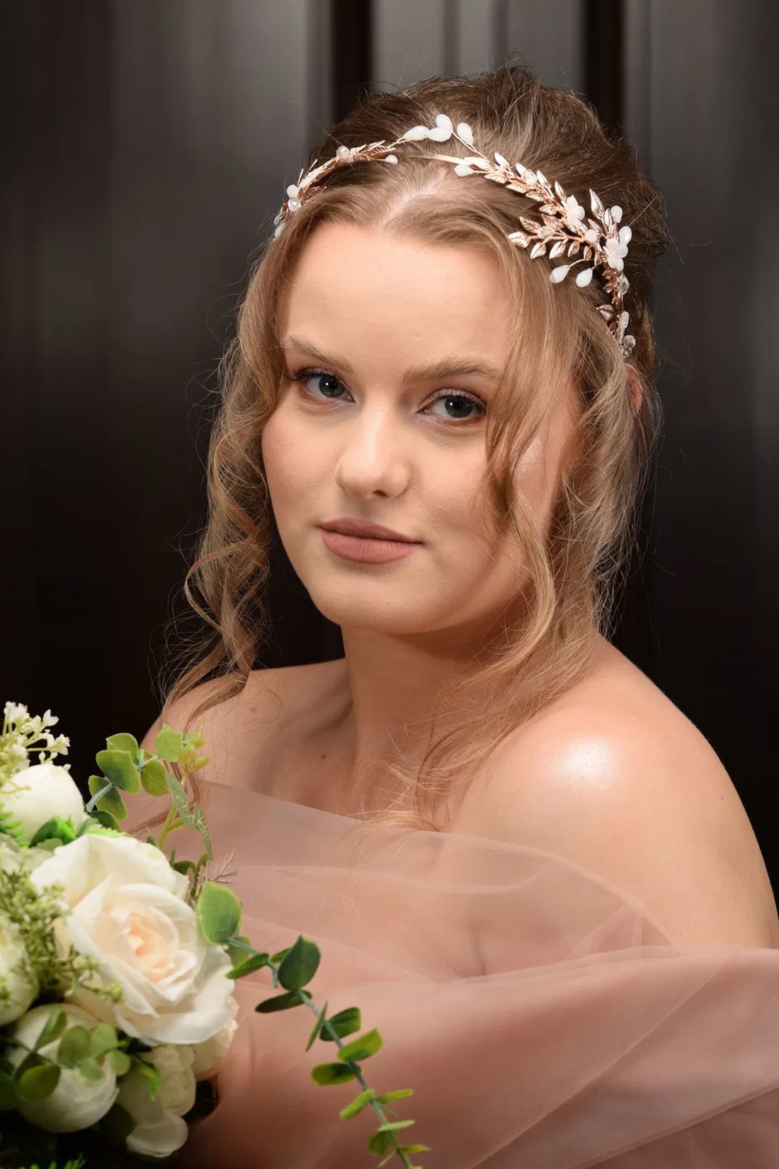 Coronita mireasa Uncommon rose-gold - accesorii nuntă - ornamente de păr de nuntă - accesorii păr nuntă - Artynos.ro Coronita mireasa Uncommon rose-gold - accesorii nuntă - ornamente de păr de nuntă - accesorii păr nuntă - Artynos.ro
