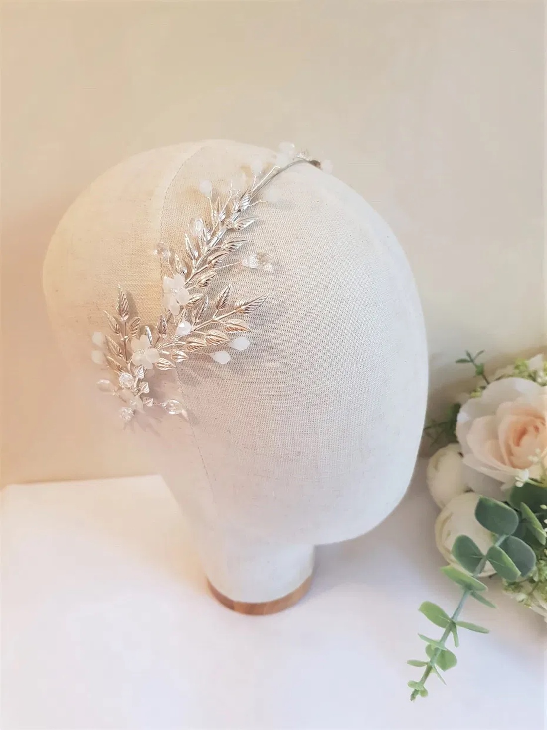 Coronita/Diadema Uncommon - accesorii nuntă - ornamente de păr de nuntă - accesorii păr nuntă - Artynos.ro Coronita/Diadema Uncommon - accesorii nuntă - ornamente de păr de nuntă - accesorii păr nuntă - Artynos.ro