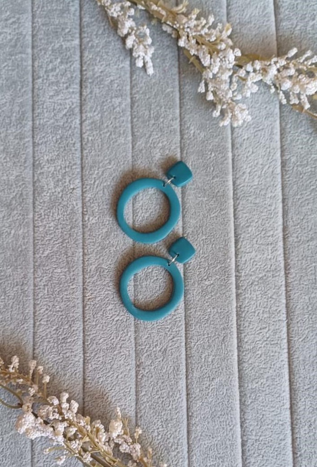 Cercei Teal Blue Hoops - bijuterii - cercei - cercei și ornamente pentru urechi - Artynos.ro