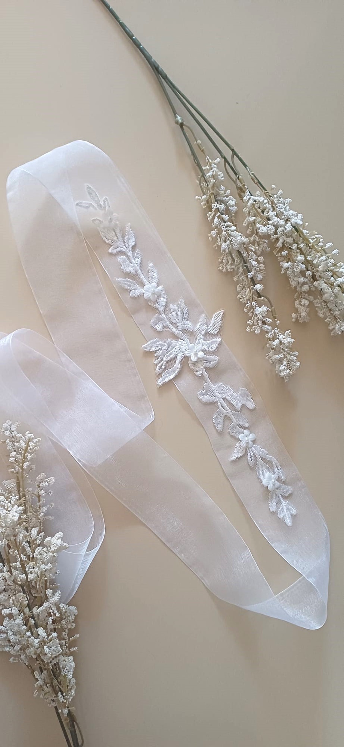 Esarfa mireasa pentru traditia dezgatitului - accesorii nuntă - ornamente de păr de nuntă - accesorii păr nuntă - Artynos.ro Esarfa mireasa pentru traditia dezgatitului - accesorii nuntă - ornamente de păr de nuntă - accesorii păr nuntă - Artynos.ro