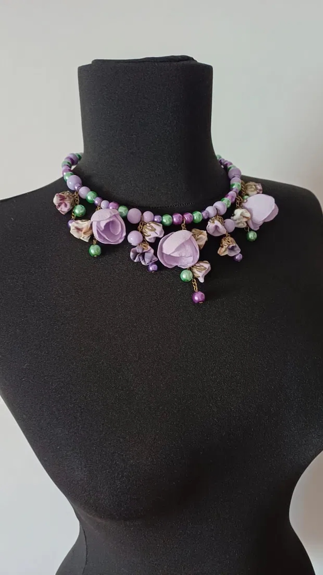 Colier floral Purple Euphoria - bijuterii - coliere - coliere cu mărgele - Artynos.ro