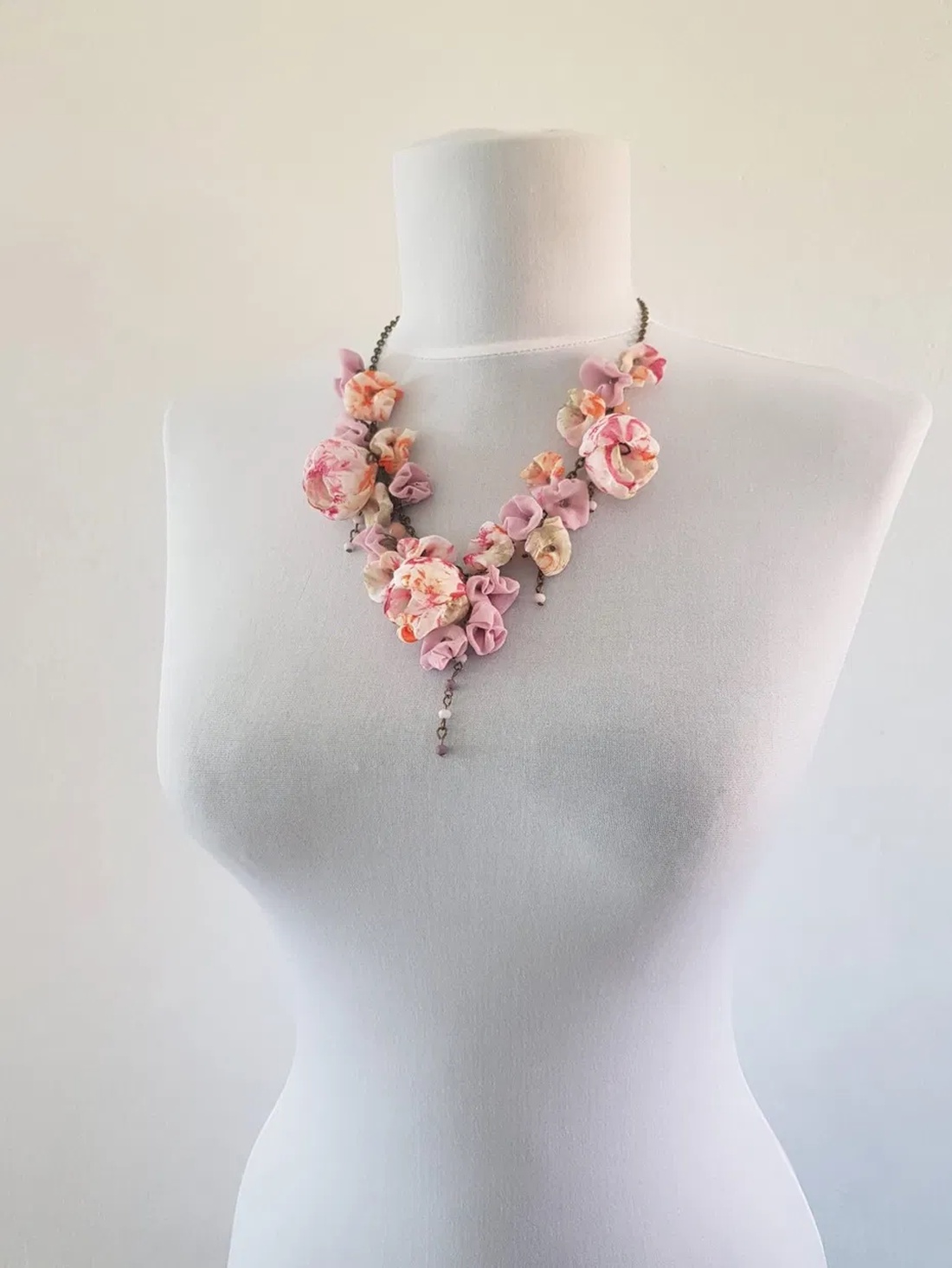 Colier floral - bijuterii - coliere - coliere statement - Artynos.ro