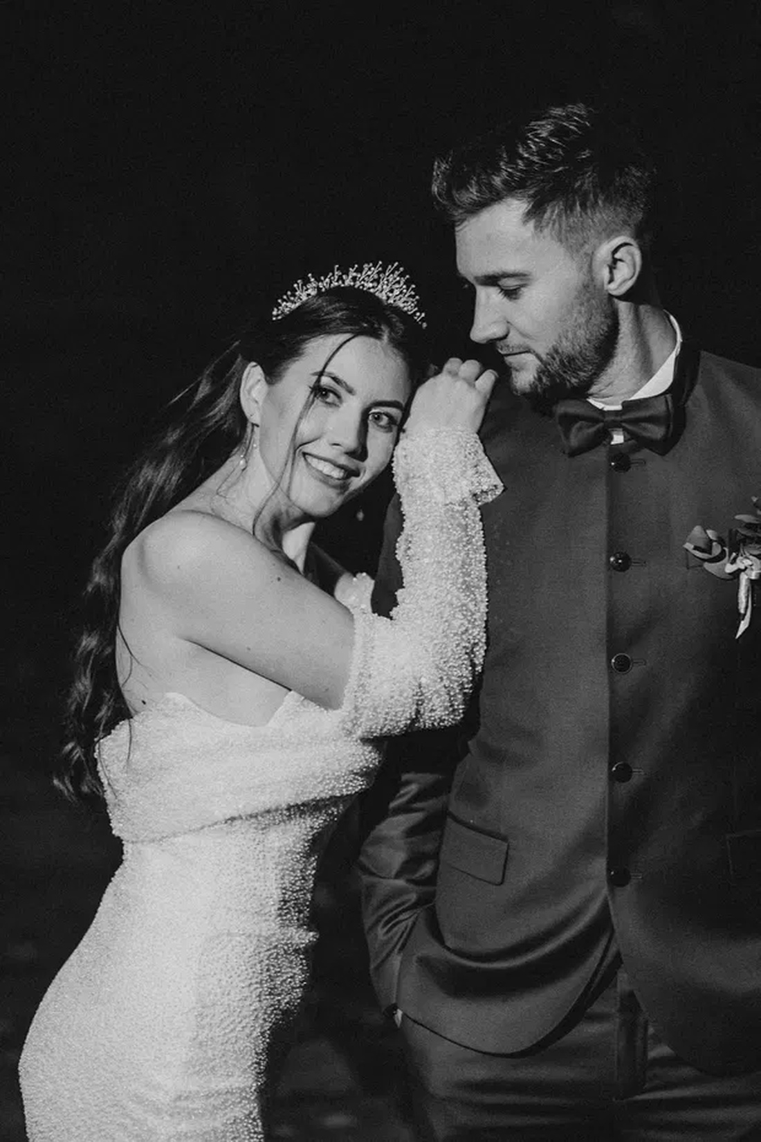 Tiara cu perle si cristale - accesorii nuntă - ornamente de păr de nuntă - accesorii păr nuntă - Artynos.ro