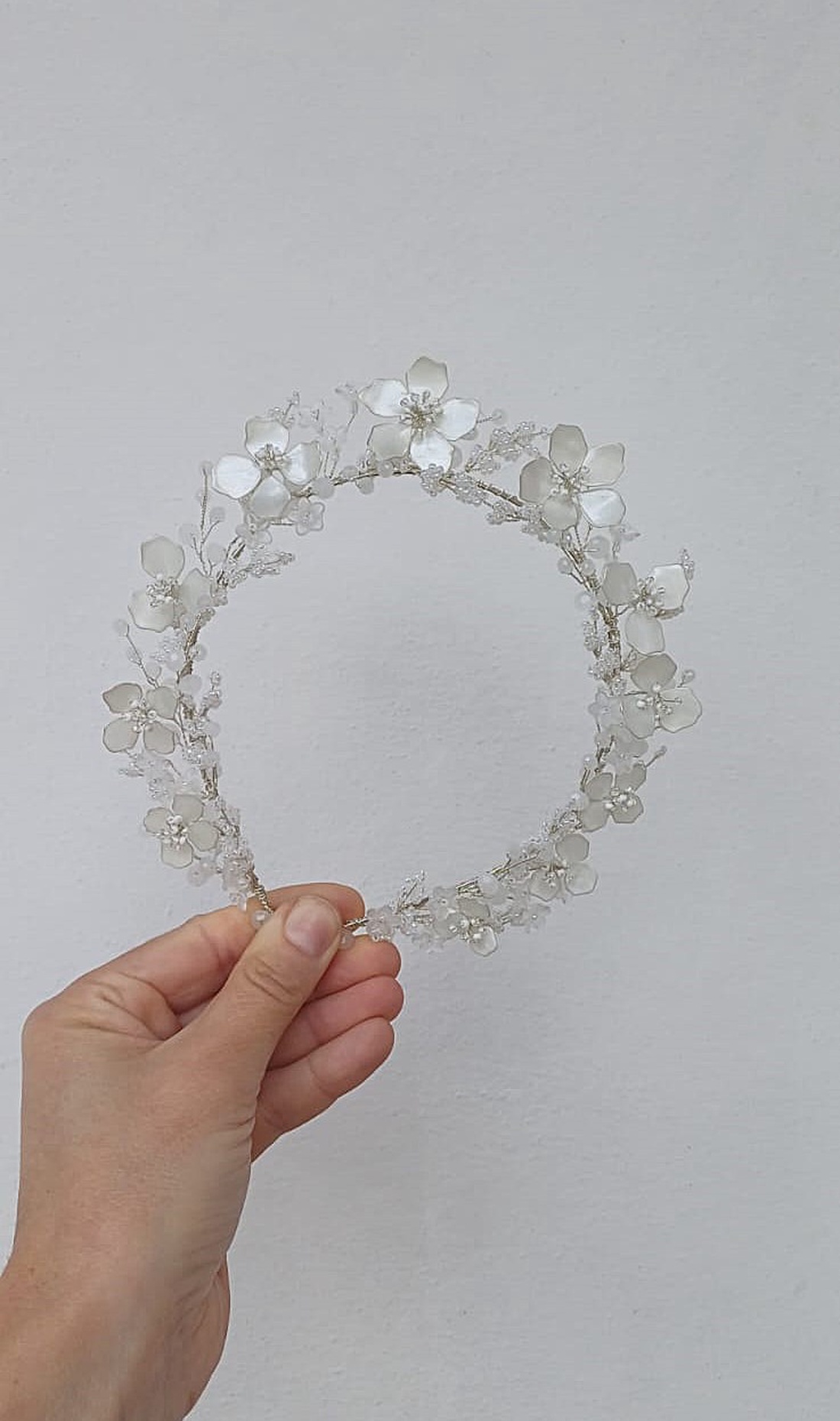 Tiara florala mireasa - Blossom Muse - accesorii nuntă - ornamente de păr de nuntă - accesorii păr nuntă - Artynos.ro