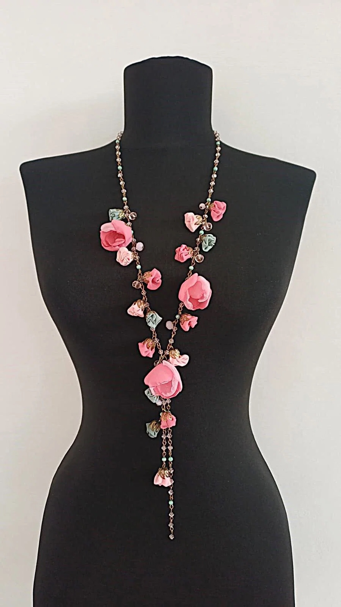 Colier floral lung Blossom - bijuterii - coliere - coliere cu multiple șiruri - Artynos.ro