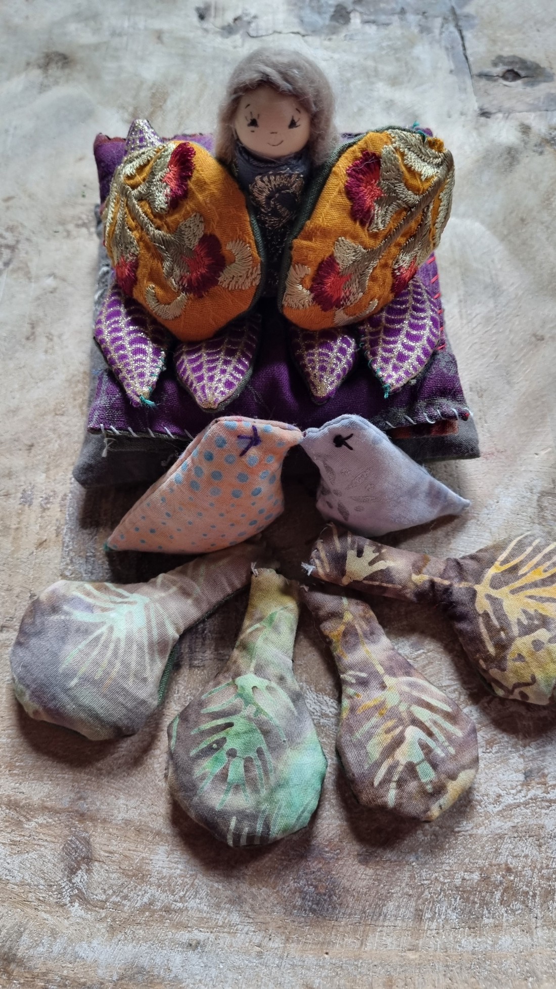 Zână (cuvertură textilă pentru copii) - jucării și echipamente pentru copii - jocuri de gândire - curcubeu montessori, jocuri waldorf - Artynos.ro