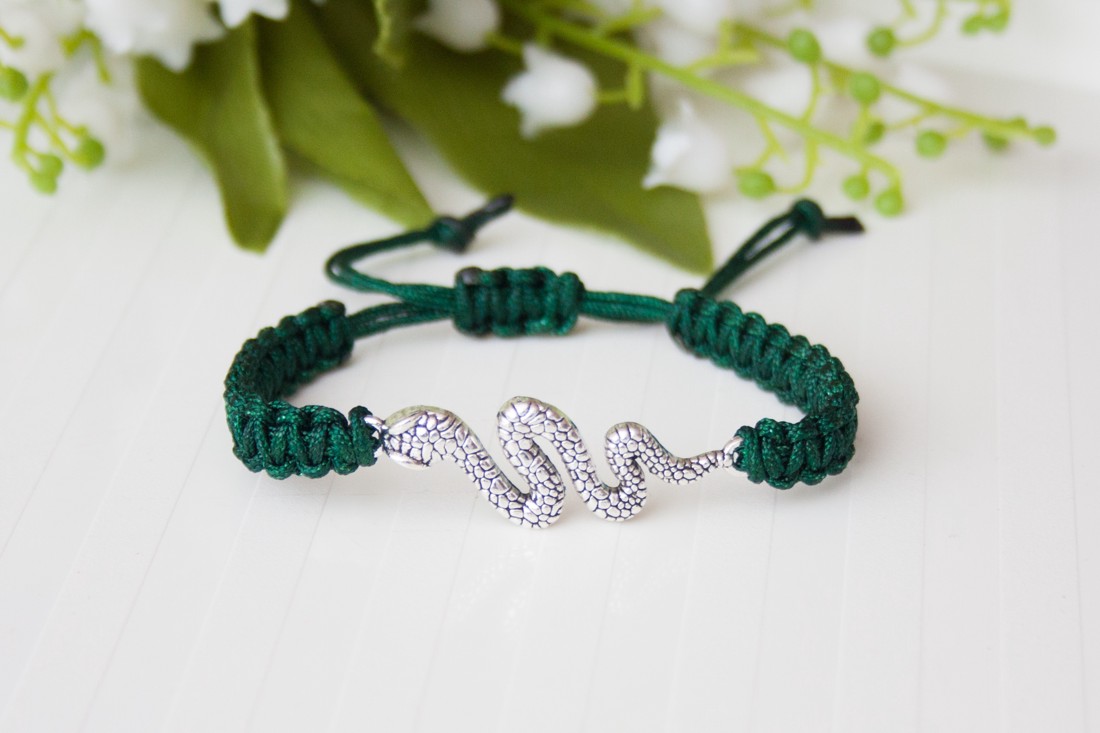 Brățară macramé împletită - Verde șarpe -  - Artynos.ro