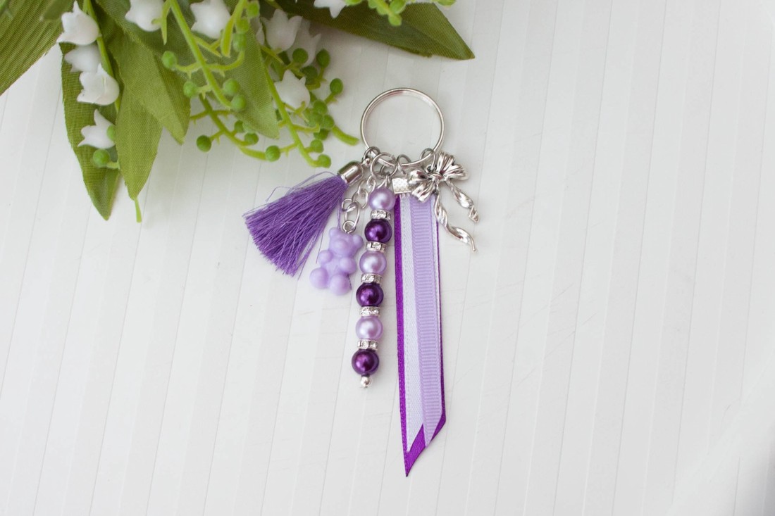 Breloc, ornament pentru geantă - Gummi Bear violet - genți și portofele - accesorii genți - breloc - Artynos.ro