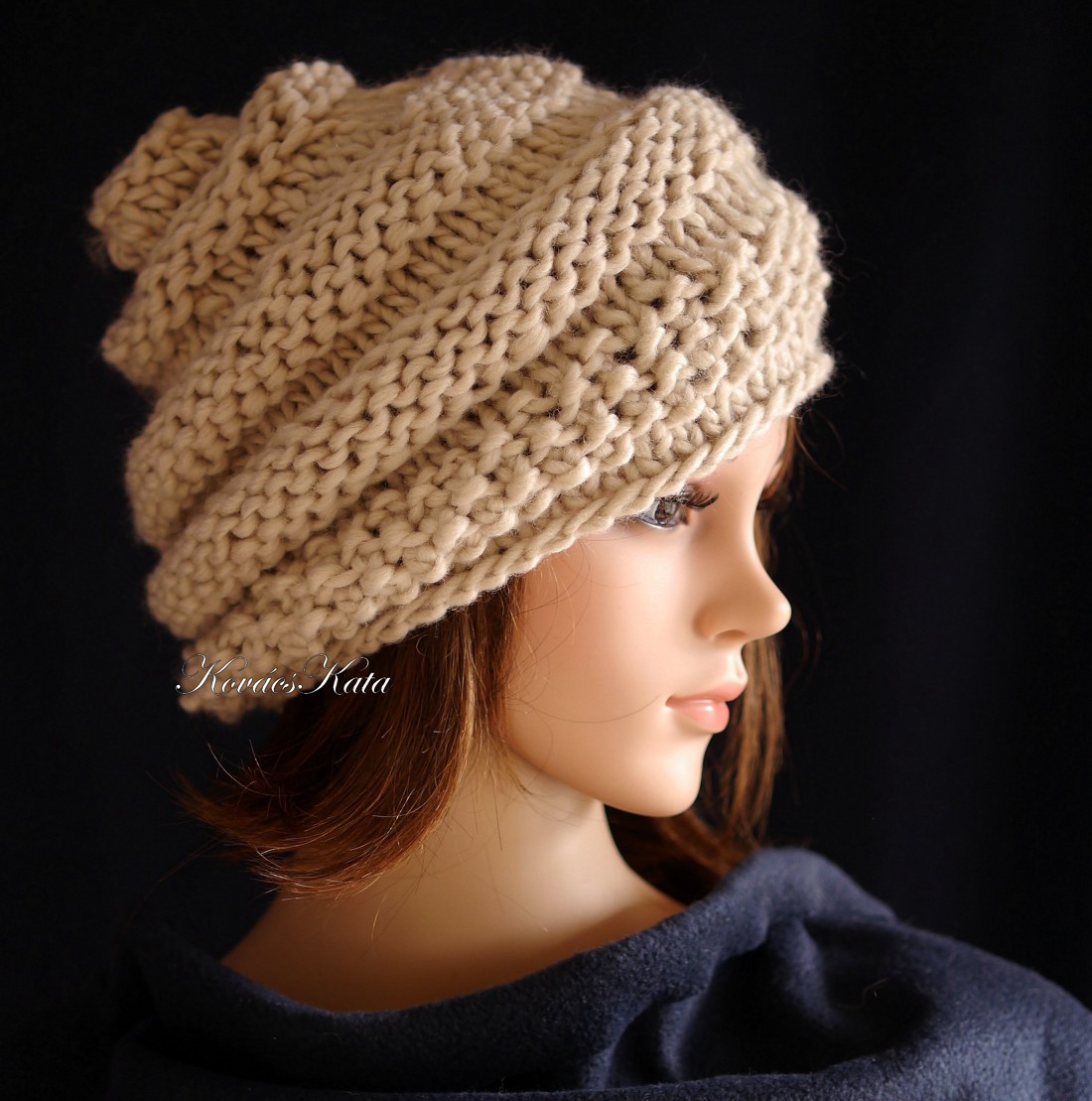CSIGASAPI - pălărie tricotată manual / bej - îmbrăcăminte și modă - eșarfe, pălării, fularuri - căciulă - Artynos.ro