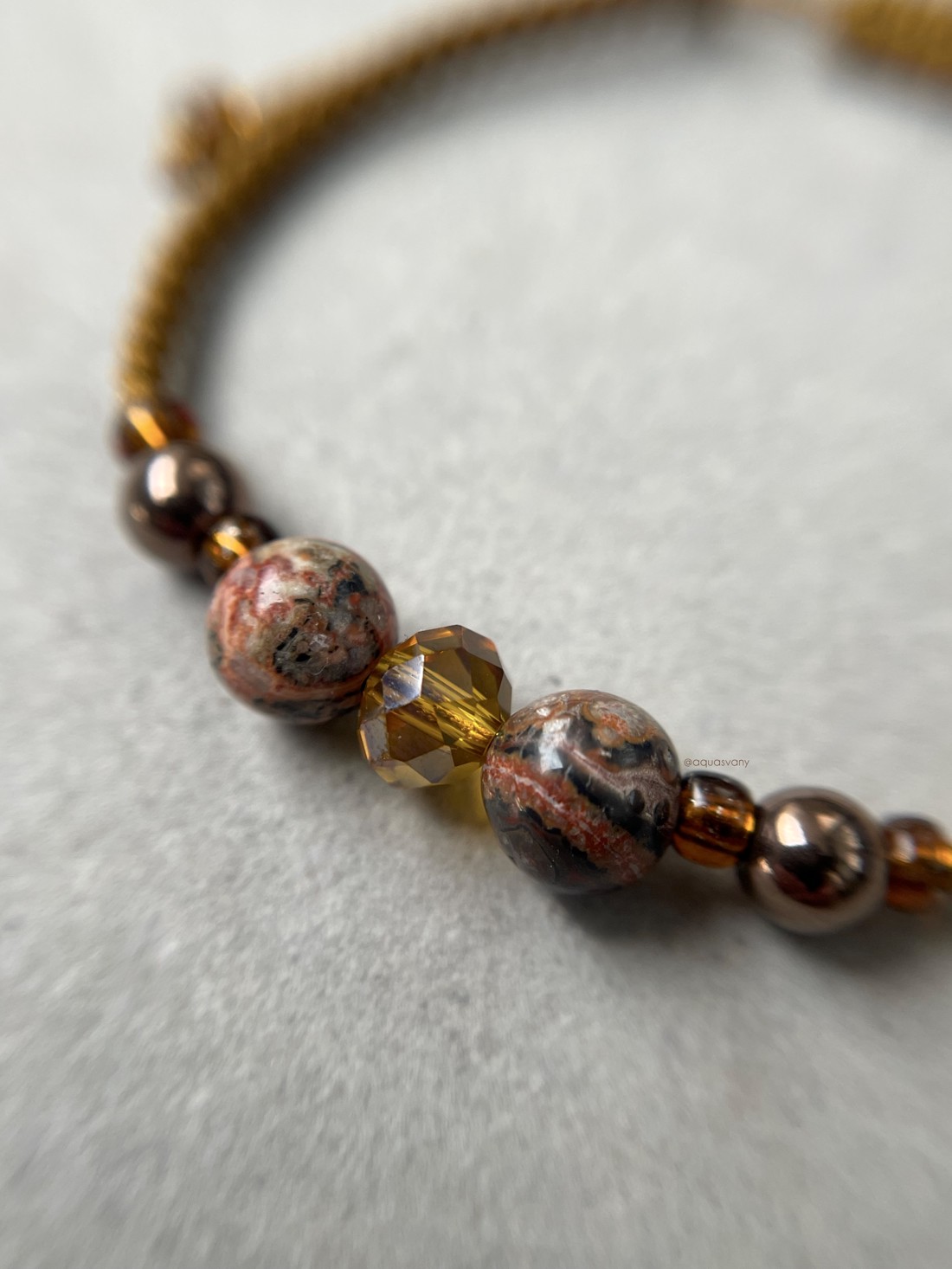 Brățară macramé din jasp leopard și hematit -  - Artynos.ro