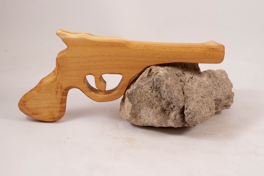Joc pistol din lemn - - Artynos.ro Joc pistol din lemn - - Artynos.ro