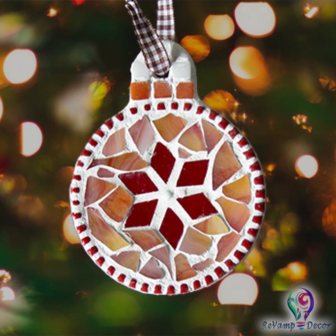 Ornament din mozaic de sticlă pentru pomul de Crăciun - - Artynos.ro Ornament din mozaic de sticlă pentru pomul de Crăciun - - Artynos.ro