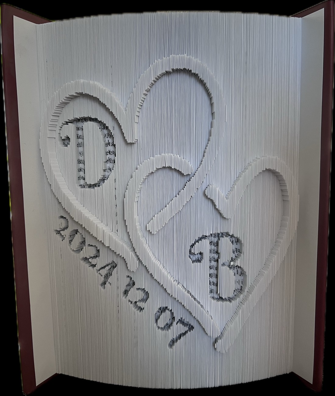 Rezervați sculptura pentru o nuntă unică - casă & stil de viață - accesorii pentru decorat casa - decorațiuni de masă și decorațiuni pentru rafturi  - sculptură de carte, carte pliată - Artynos.ro