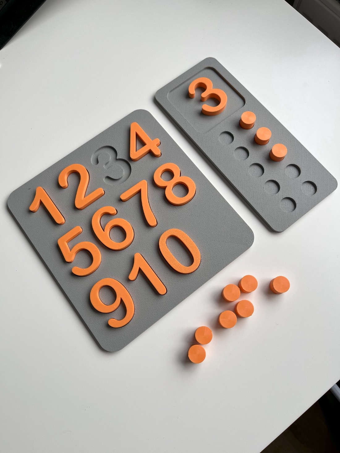  Puzzle cu numere și tavă de numărat Montessori pentru copii mici � Joc educativ imprimat 3D - jucării și echipamente pentru copii - jocuri de gândire - curcubeu montessori, jocuri waldorf - Artynos.ro