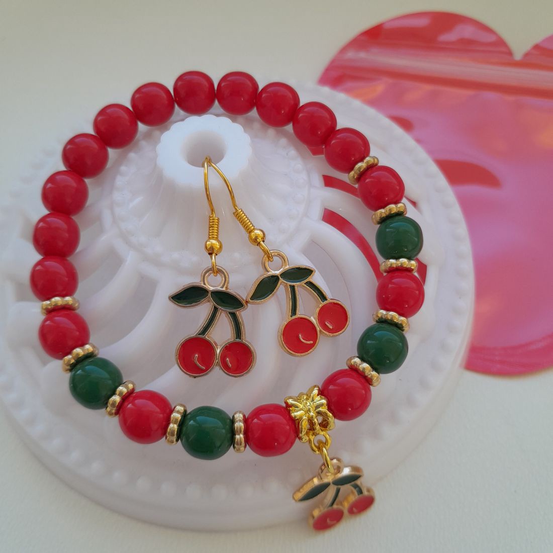 Set de bijuterii Cherry - brățară, cercei - - Artynos.ro Set de bijuterii Cherry - brățară, cercei - - Artynos.ro