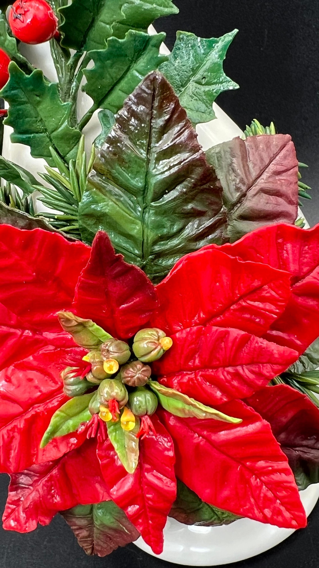 Vază ceramică decorată manual cu Poinsettia - casă & stil de viață - decorațiuni de casă - accesorii florale - vaze - Artynos.ro