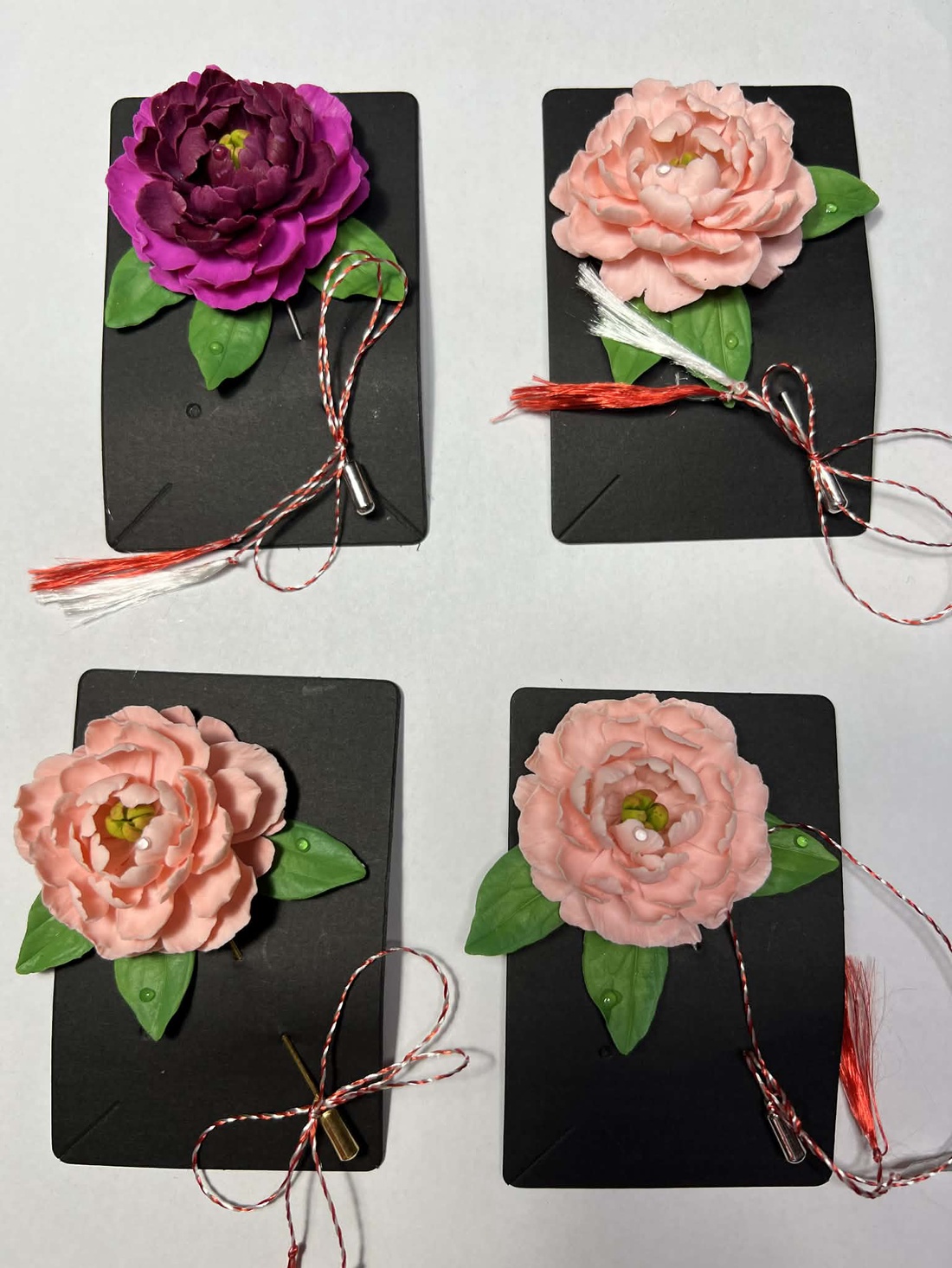 Brosa Martisor bujori - accessorii și unelte - broșă, cerc, încuietoare - Artynos.ro