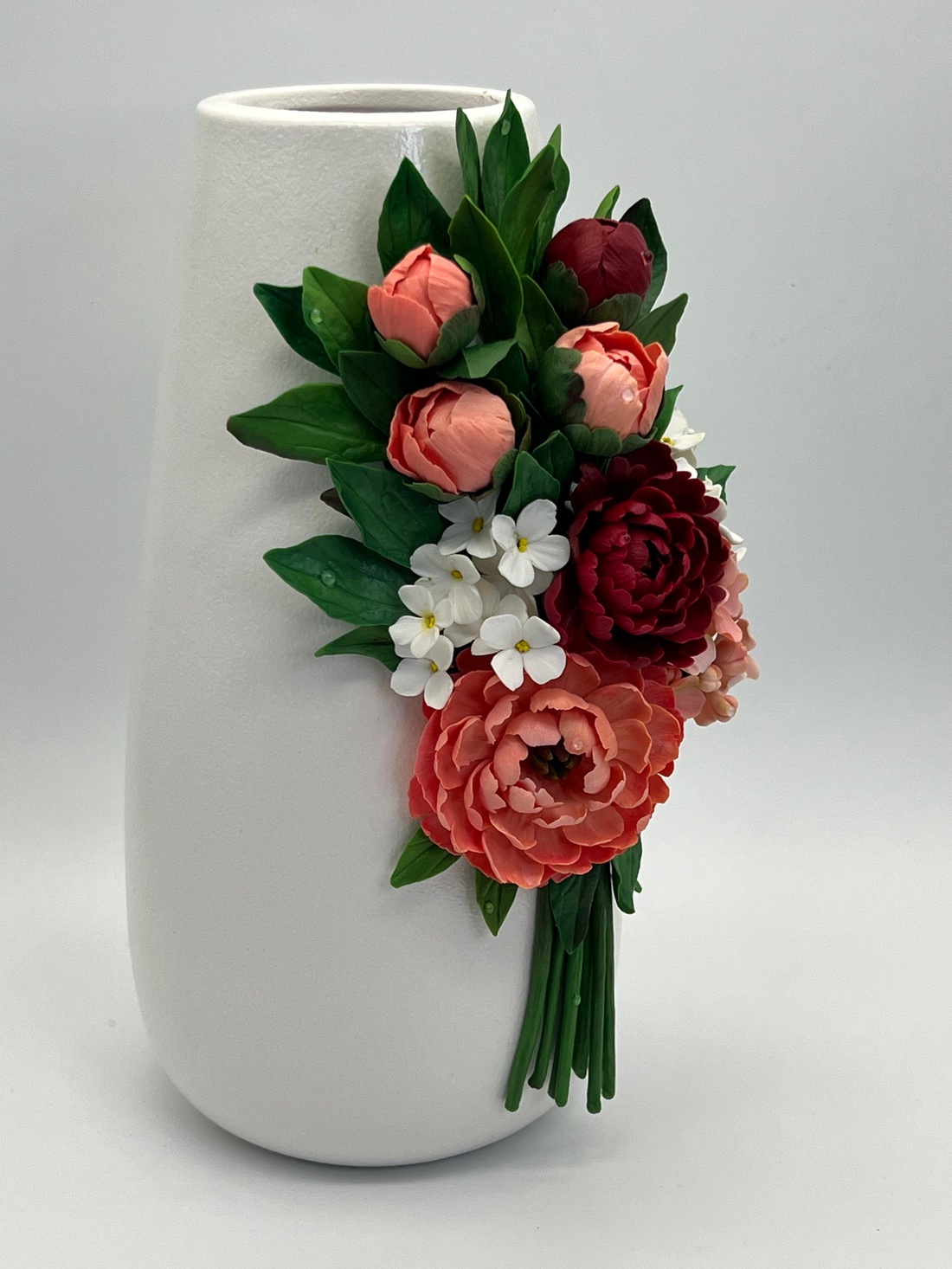 Vaza ceramica cu bujori si liliac-Primăvară Nesfârșită - casă & stil de viață - decorațiuni de casă - accesorii florale - vaze - Artynos.ro