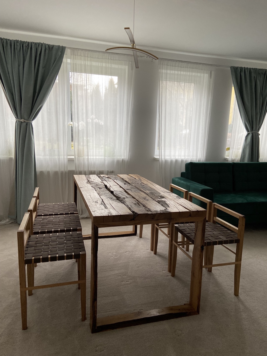 Masa din lemn de stejar reciclat - casă & stil de viață - decorațiuni de casă - decorațiuni de masă și rafturi - decorațiuni de masă - Artynos.ro