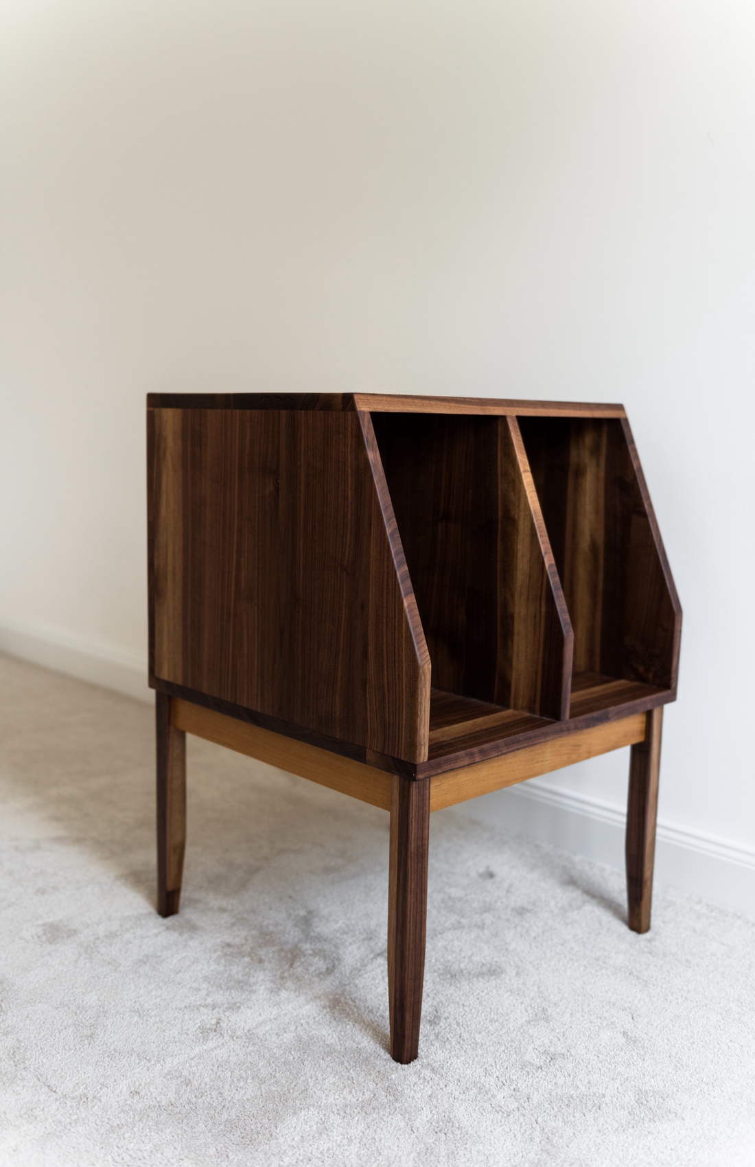 Pick-up stand - casă & stil de viață - mobilier artizanal - alt mobilier - Artynos.ro