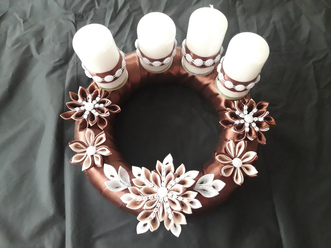 Coroană de Advent - crăciun - decorațiuni de advent - coroniță advent - Artynos.ro Coroană de Advent - crăciun - decorațiuni de advent - coroniță advent - Artynos.ro