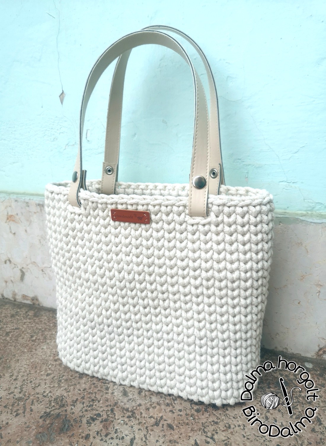 Geantă de mână Crochet City Bag- ecru - - Artynos.ro Geantă de mână Crochet City Bag- ecru - - Artynos.ro